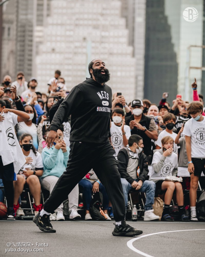 葡萄牙体育训练开放日；清晨迎来里程碑引欢呼；NBA常规赛在即；身体对抗强度拉满的简单介绍-九游会体育